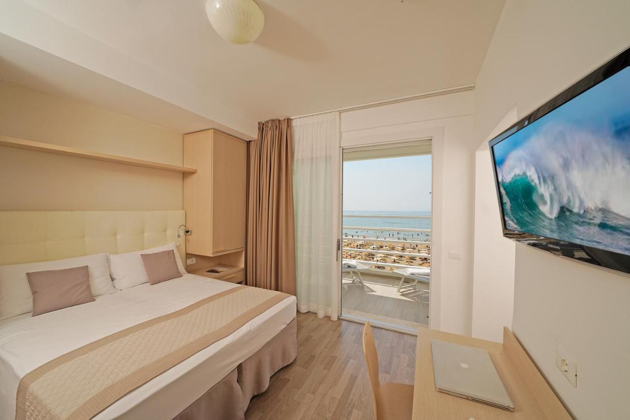 Hotel Strand Frontemare Lido di Jesolo Buitenkant foto