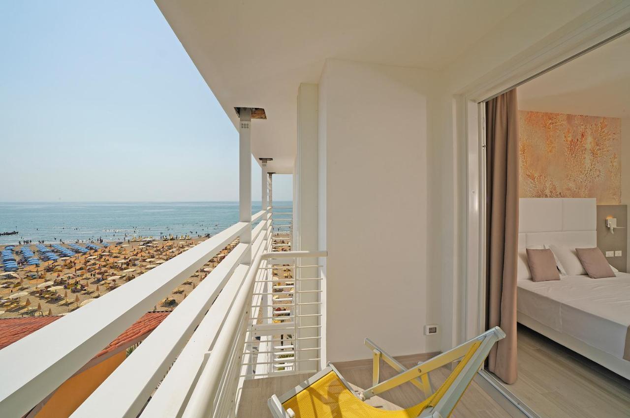 Hotel Strand Frontemare Lido di Jesolo Buitenkant foto