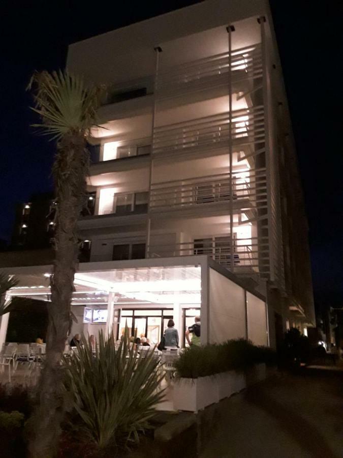 Hotel Strand Frontemare Lido di Jesolo Buitenkant foto